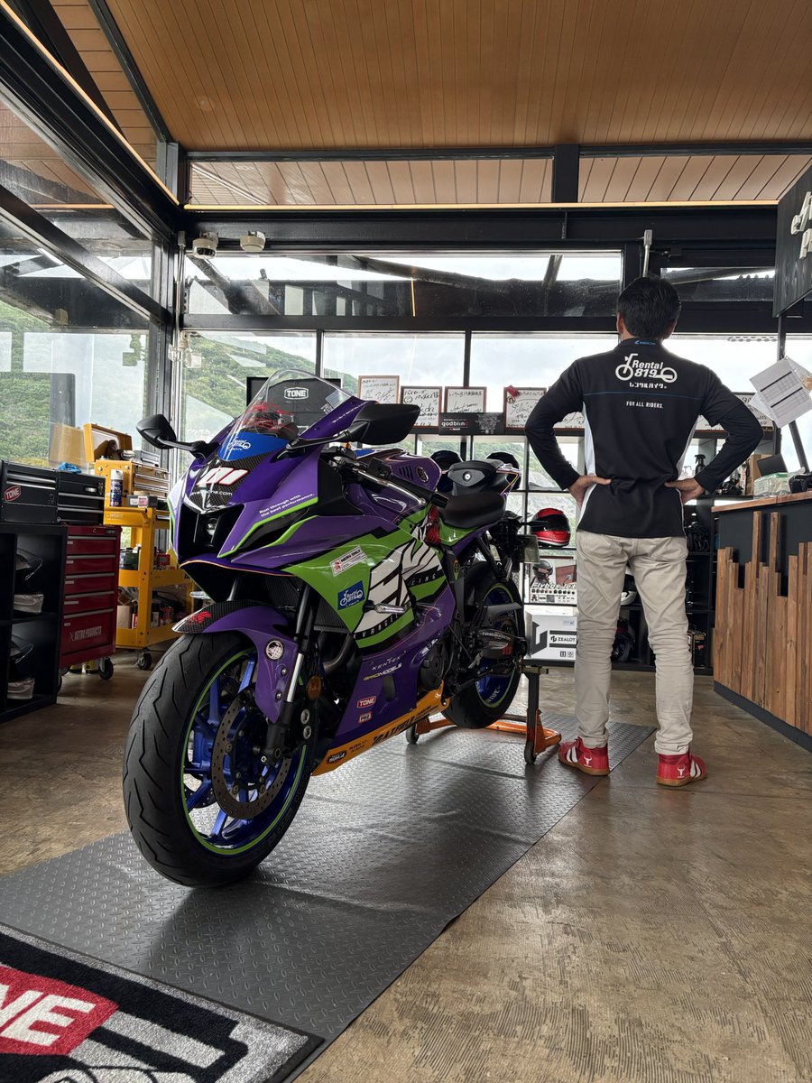 期間限定展示】 エヴァレーシング × レンタル819 YZF-R7《エヴァ初号機