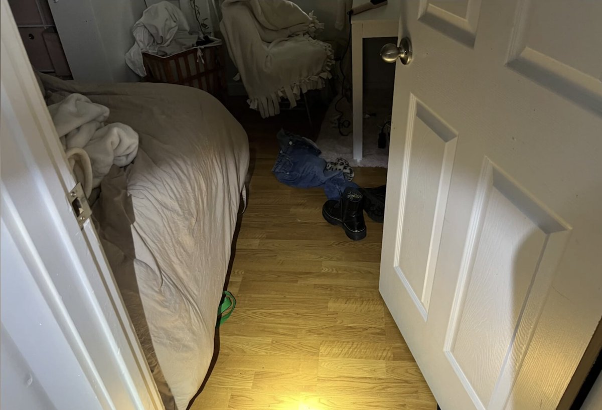 crime scene pics. #forever4