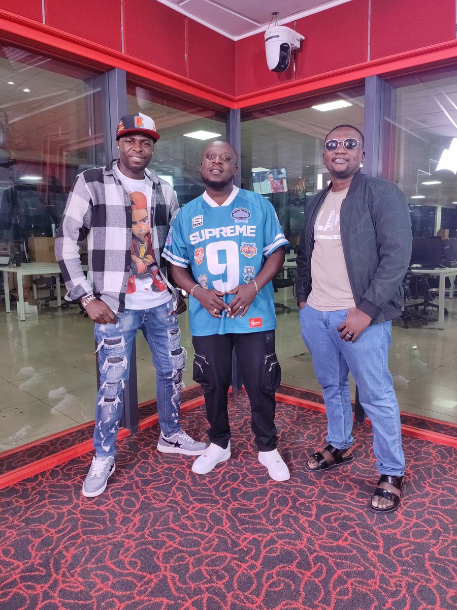 radiomaisha's tweet photo. Maisha Concert Friday na Main Man Rio, @shugaboyke1 na @djkingdamixkil1. 6am - 10am. Mpango ya weekend?

#MaishaConcertFriday #RadioZaidiYaRadio

Watch us live on https://t.co/UHMMgsSRLu https://t.co/T2hoB98DfO