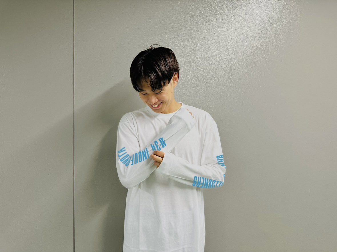 【GOODS情報🛒】ECサイトでは全選手展開 、普段着としても、ユニフォームと重ね着してもクールでかっこいいロングTシャツの受注販売を受け付けております🛒📱キッズサイズにはワンポイントバルたんが🐶🎈
《 受注期間 》8/1(金)12:00～11(月)23:59
※ホーム開幕戦までにお届けいたします。

🔗