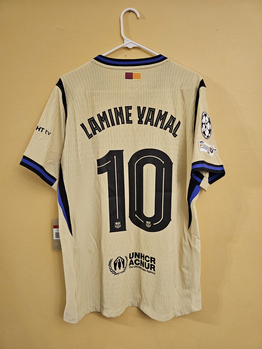 New addition to the Lamine Yamal collection 

#LamineYamal #barcelona #fcbarcelona #kobebryant #blackmamba #nike