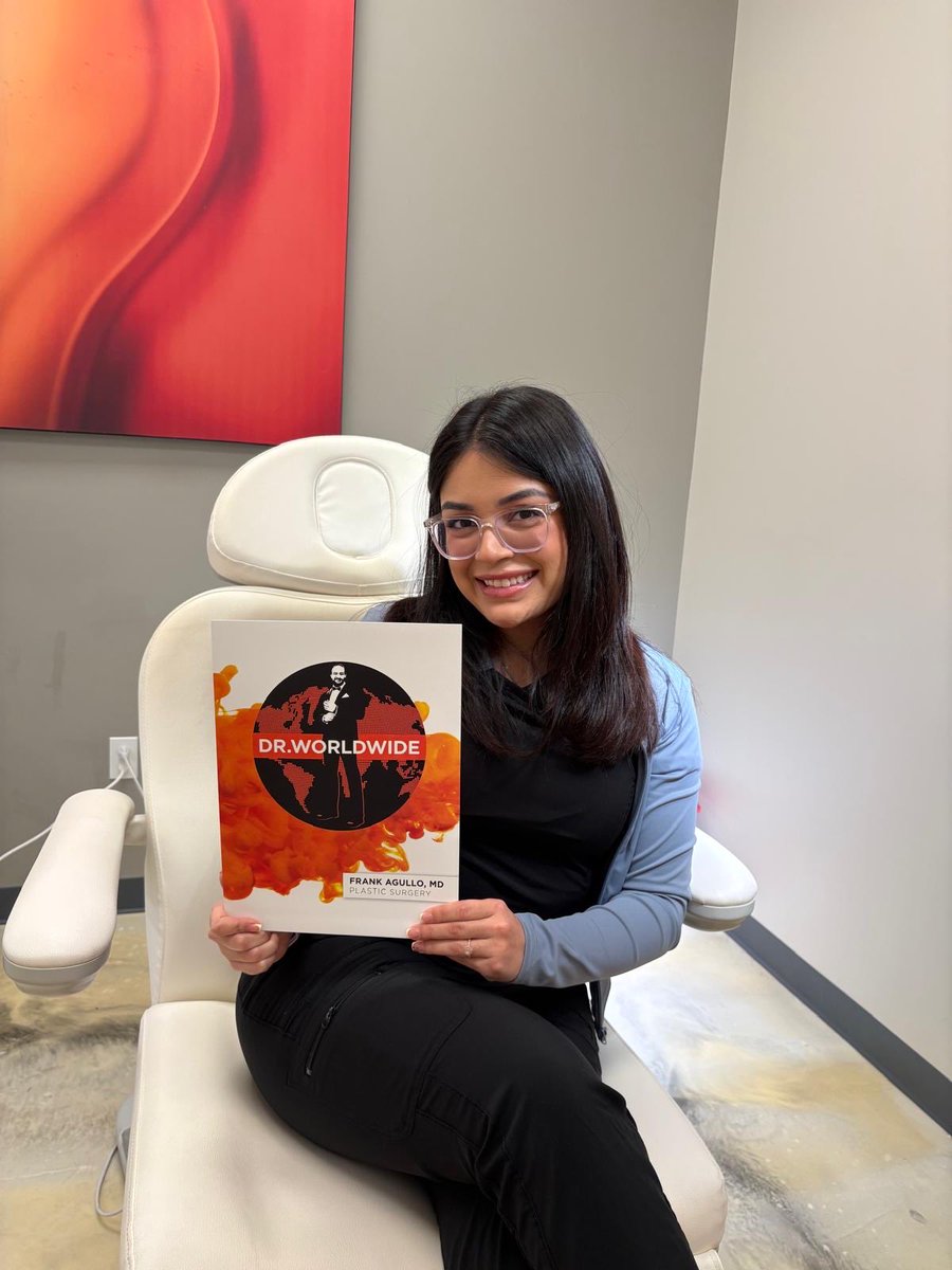 EmpowerMD1care's tweet image. The clinic may have closed, but Brianna’s just getting started! 🎉 She’s landed a new job and is on to bigger and better things. So proud of you, Bri! 💪💼 #OnwardAndUpward #NewJobVibes