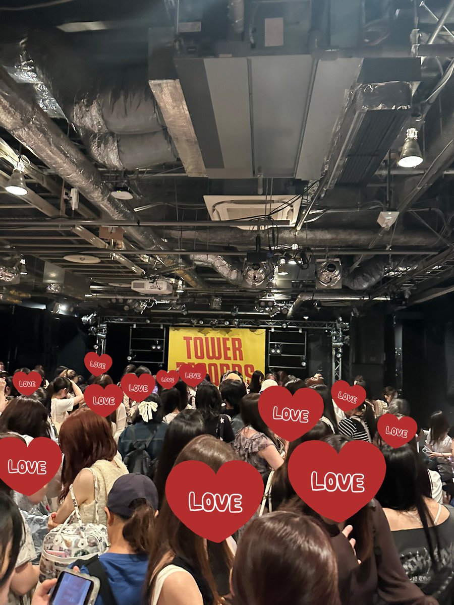 radnewb's tweet photo. AHOF Tokyo Event Day 1! 

I can only say one thing, AHOF is loved here in Japan 🥹😌

#AHOF #아홉 @AHOF_official https://t.co/uL0amuXSbH