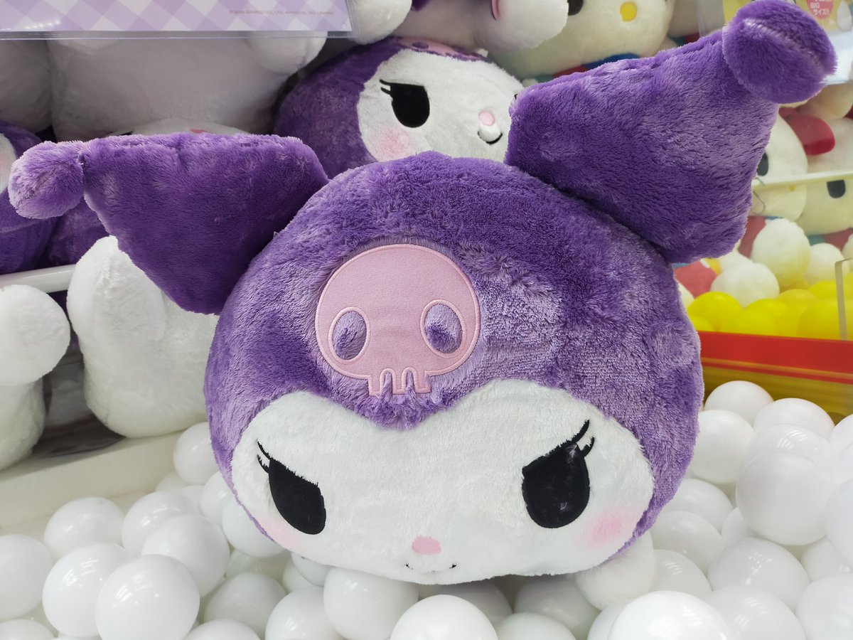 クロミ超超BIGぬいぐるみ～ねそべり～】 入荷しました！ ねそべり姿の