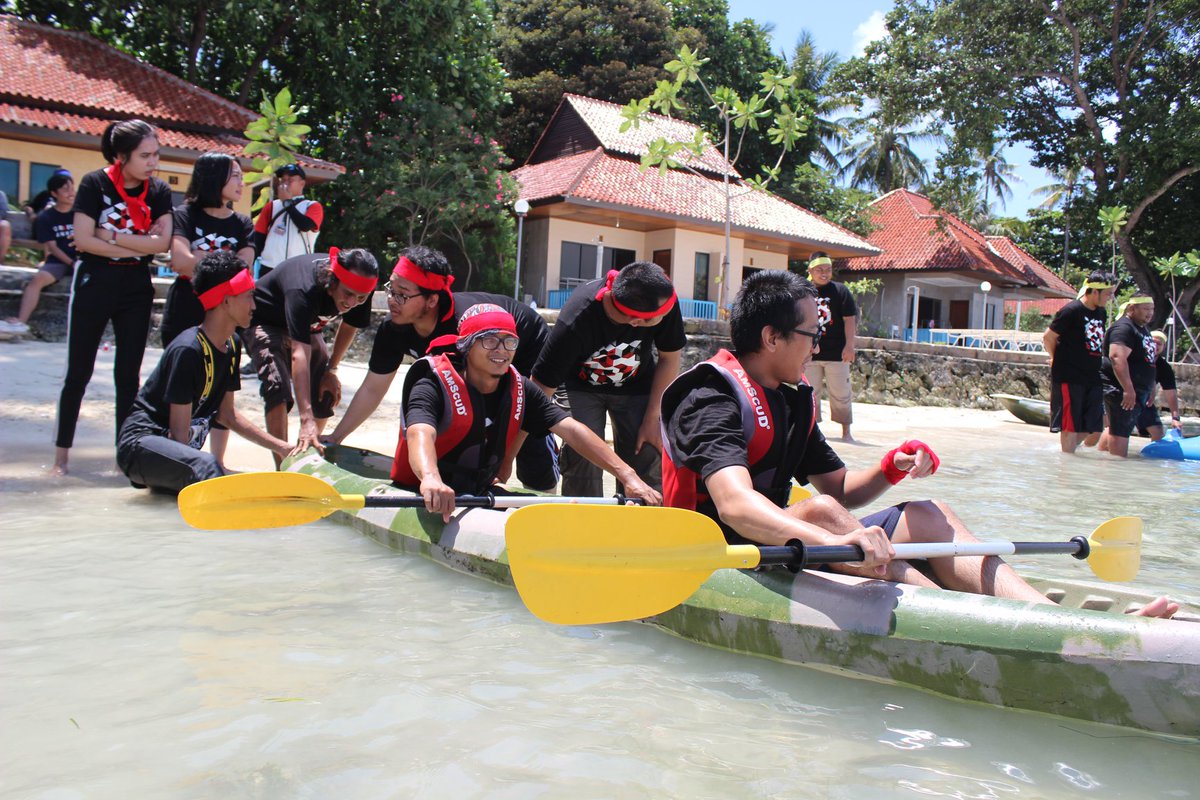 Cottage Pulau putri destinasi liburan keluarga maupun gathering kantor Anda memberi nuansa yang sangat eksotis sudah dilengkapi dengan AC, Hot shower, Mini refrigerator.

Reservasi by PT. Bumi Wisata Indonesia
Hp / WA : 08159977449

bumiwisata-indonesia.com/paketdetails-1…

#pulauputri #cottage