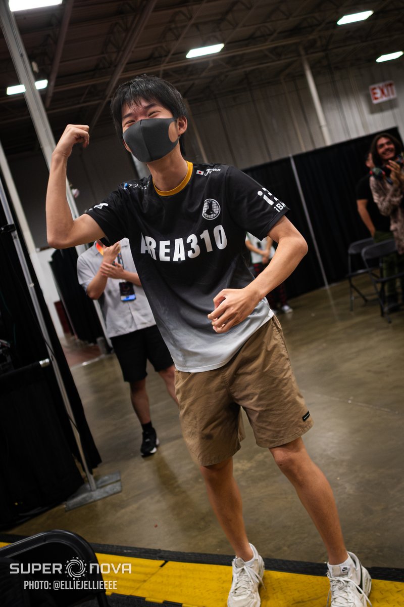 SuperSmashCon's tweet image. A story told in 3 parts

Congrats again, @doramigi_1008 👏

#Supernova2025