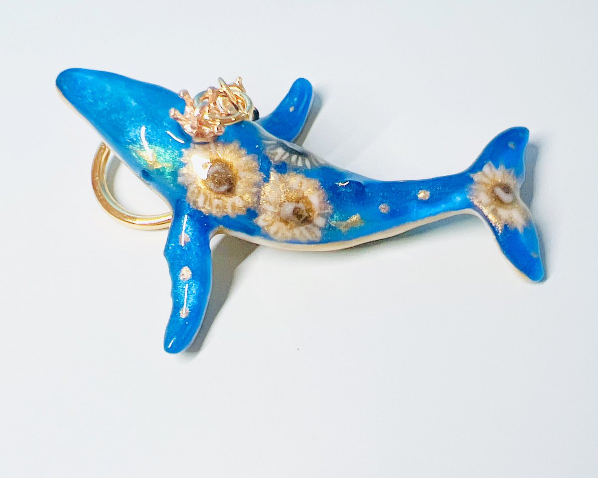 Runa_Camelia's tweet image. ひまわり模様のクジラを作りました🐋
まるで夜空に咲くひまわりのようでとても綺麗に仕上がりました🎵

#ひまわり #クジラ