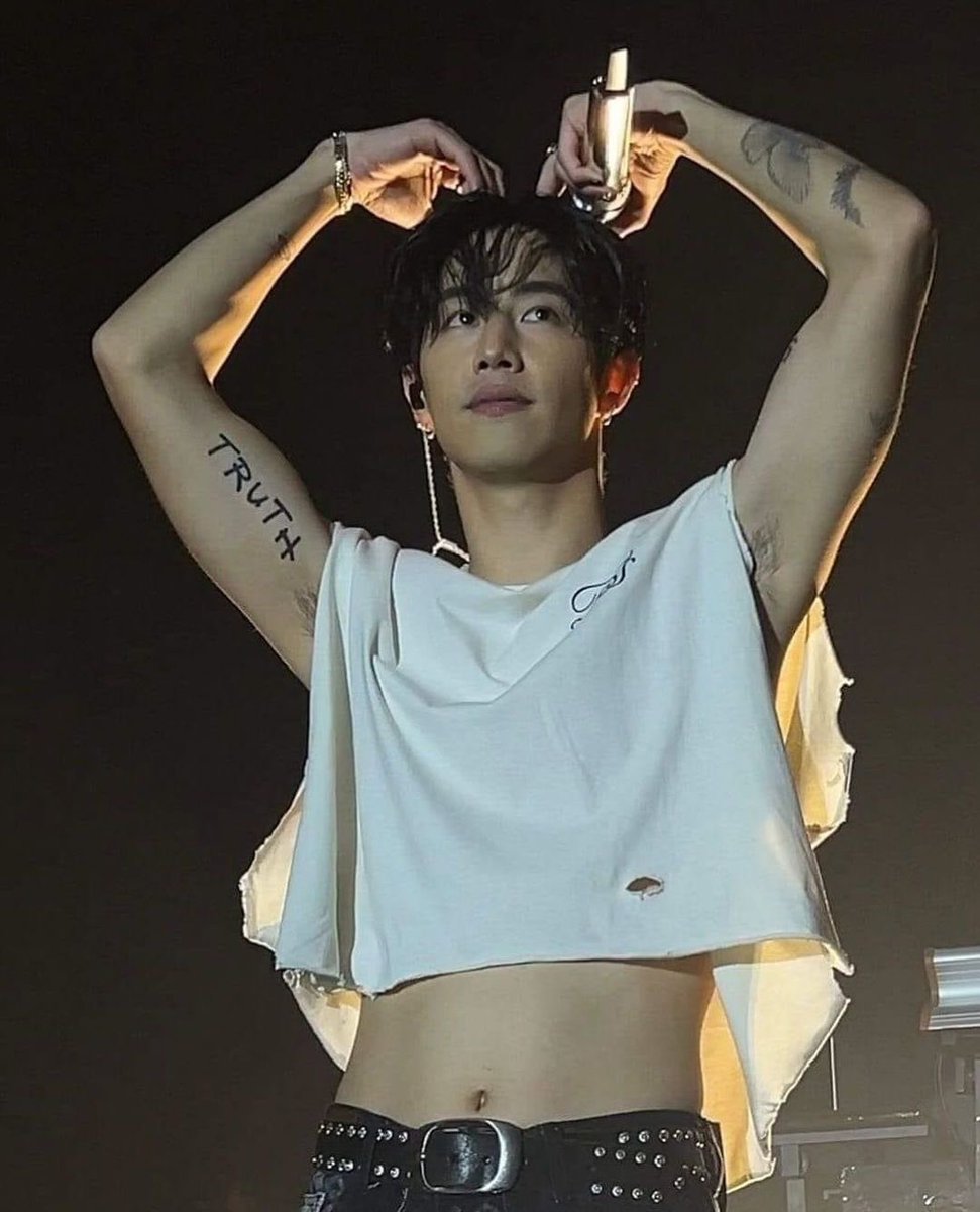 HOLD STILL BY MARK TUAN
#holdstill_PhotoSet 🙆🏻