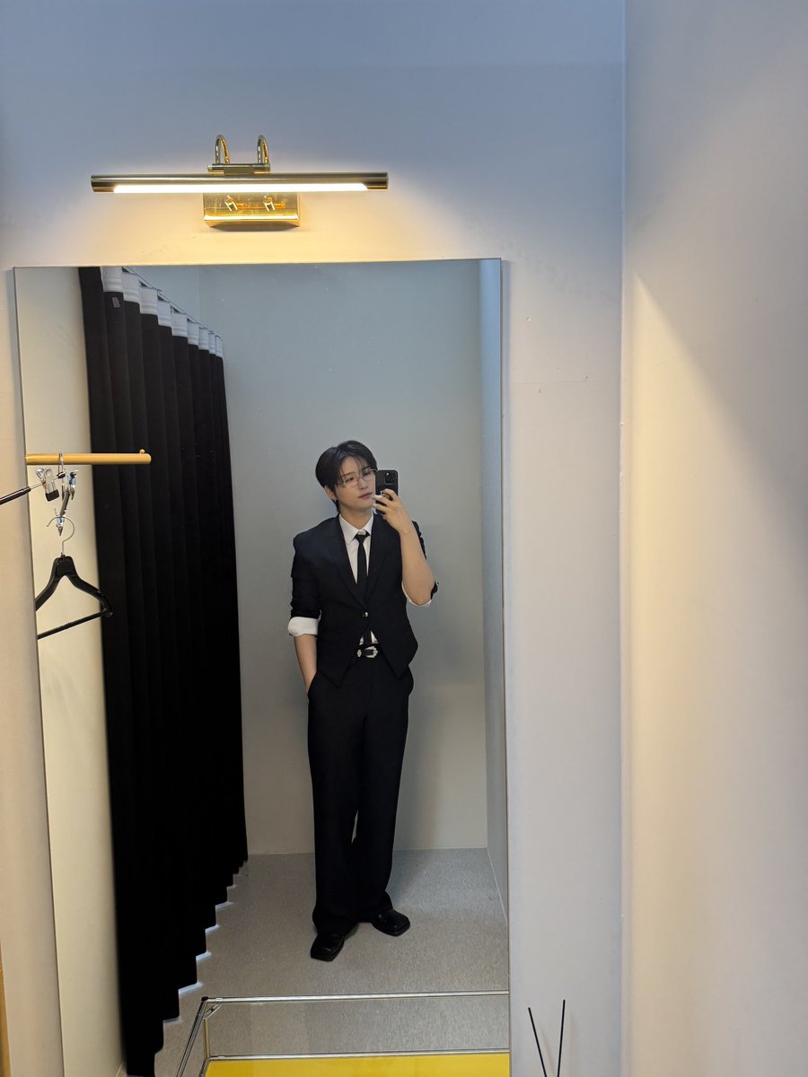 스위시 수트 어게인
#우빈