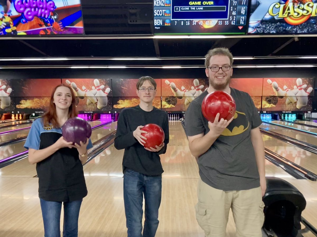 HyggeMan's tweet photo. When Your Youngest--The One In The Middle--Turns 21...He Goes Bowling With Friends
.
.
.
.
.
#PicOfTheDay #YoungestTurnsTwentyOne #WantedToGoBowling #DidNotWantToGoDrinking #HadFun #CacheValleyFunPark #NorthernUtah https://t.co/cwr9R21NNJ
