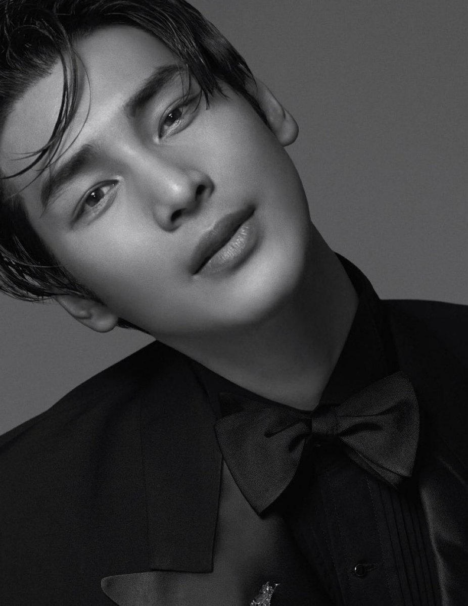 OMG! HE IS SETTING THE INTERNET OF FIRE