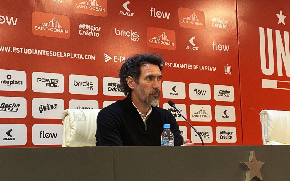 #EDLP || Eduardo Dominguez en conferencia de prensa 🗣️🇦🇹: “Nos pone muy contentos lo de Mikel (Amondarain) porque jugó natural y lo hizo muy bien. Dio la sensación de que hace muchísimo tiempo que está con nosotros. Verdaderamente nos ilusiona. Sirve que se vaya aplaudido como se