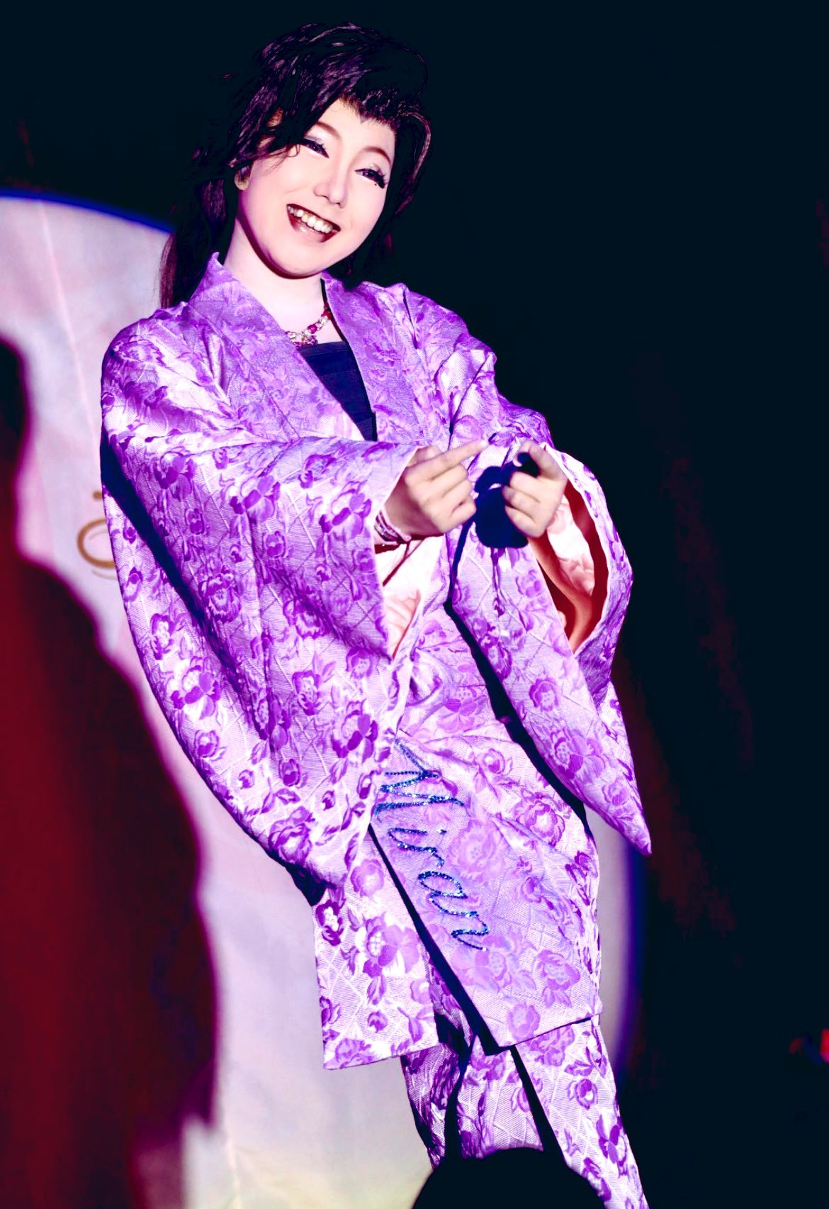 ！大人気！花柄スワロフスキー装飾着物 ピンク 大衆演劇 大人気！花柄スワロフスキー装飾着物 ピンク 大衆演劇 y5