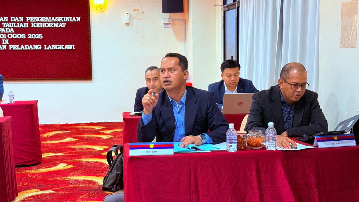 𝐒𝐄𝐒𝐈 𝐋𝐈𝐁𝐀𝐓 𝐔𝐑𝐔𝐒 (𝐒𝐋𝐔) 𝐁𝐄𝐑𝐊𝐀𝐈𝐓𝐀𝐍 𝐏𝐌𝐀𝐓 𝐓𝐀𝐔𝐋𝐈𝐀𝐇 𝐊𝐄𝐇𝐎𝐑𝐌𝐀𝐓
Langkawi - SLU tersebut telah dilaksanakan di Institut Pengurusan Peladang (IPP) Langkawi pada 28 Julai hingga 1 Ogos 2025