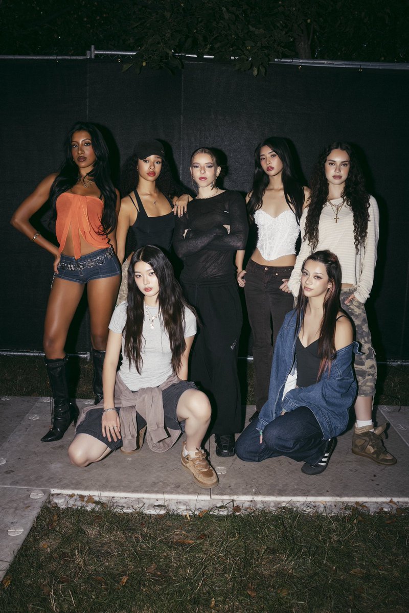 katseyeworld's tweet image. the main attraction is here 🥀 "Gabriela” remix con @itsyoungmiko ya está afuera!!!
listen now: katseye.lnk.to/GabrielaWithYo…
#KATSEYE #KATSEYE_Gabriela #Gabriela