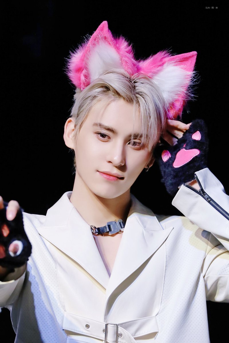 250315 사운드웨이브 대면
세계 고양이의 날🥰
#SF9 #에스에프나인
#유태양 #YOOTAEYANG
#매일_떠오르는_유태양처럼