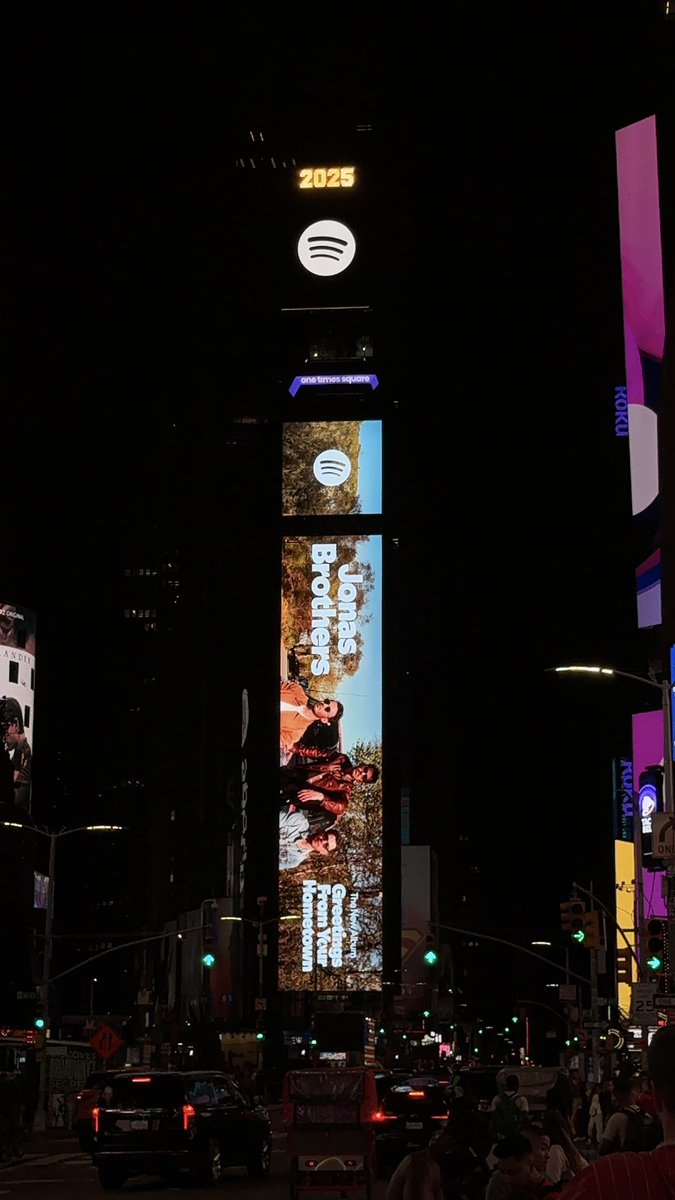lauren (@hellolovejonas) on Twitter photo happy album release day!! <a href="/jonasbrothers/">Jonas Brothers</a> ❤️🍎✈️🛣️
grateful to be here! can’t wait for the adventures this weekend happy album release day!! <a href="/jonasbrothers/">Jonas Brothers</a> ❤️🍎✈️🛣️
grateful to be here! can’t wait for the adventures this weekend