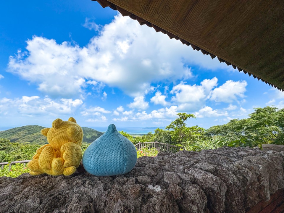 スクウェア・エニックス (@squareenix_jp) on Twitter photo 【8/11は #山の日⛰】
スライムとチョコボは、見晴らしのいい山に一緒に遊びに行ったようです!
暑さに気を付けてね💦
皆さんも水分補給はしっかりと、できるだけ涼しいところで過ごしてくださいね🍹 【8/11は #山の日⛰】
スライムとチョコボは、見晴らしのいい山に一緒に遊びに行ったようです!
暑さに気を付けてね💦
皆さんも水分補給はしっかりと、できるだけ涼しいところで過ごしてくださいね🍹