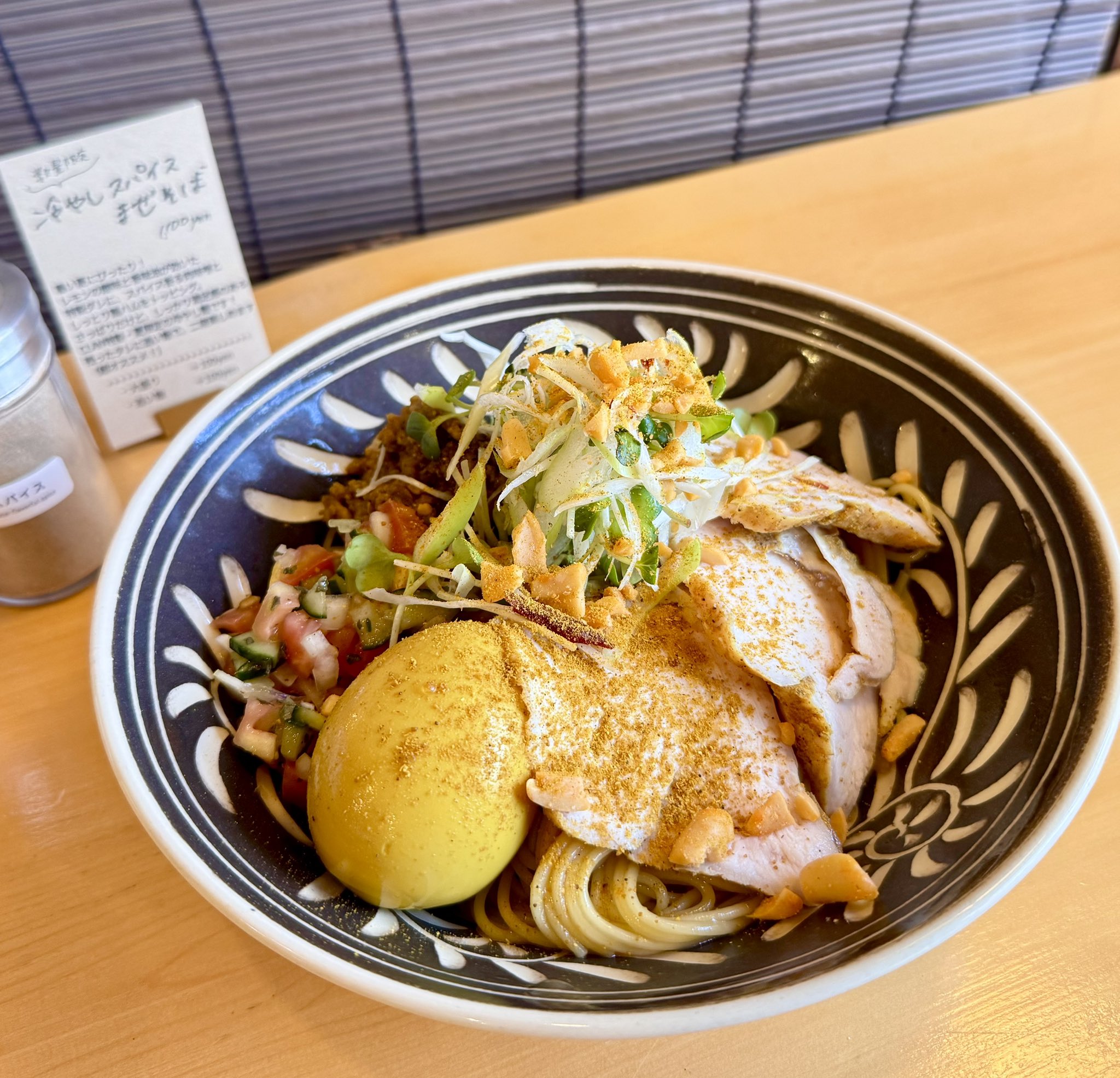 モバイルバッテリー ヒロセ通商焼きそばラーメンカレー ごはんふりかけ キャンディ モバイルバッテリー ヒロセ通商焼きそばラーメンカレー ごはん