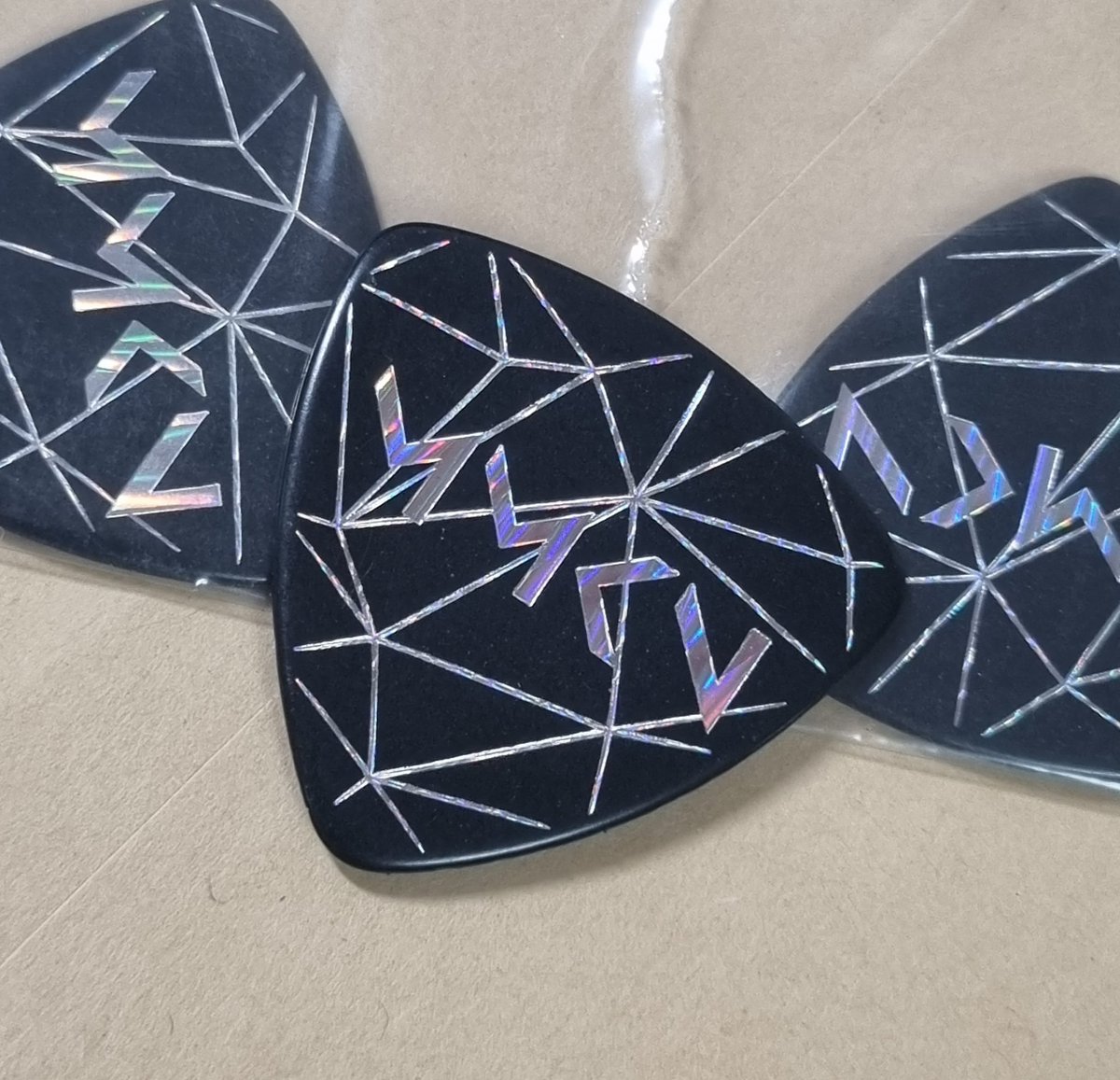 [RT 이벤트]

본 트윗을 RT 해주신 분들 중 추첨을 통해 1분께 모미켄 피크 드립니다!

▪︎당발 8/14

▪︎팔로워 이벤트🙅‍♂️, RT 이벤트🙆‍♂️

▪︎당첨자분은 배송비 부담해주셔야 합니다!