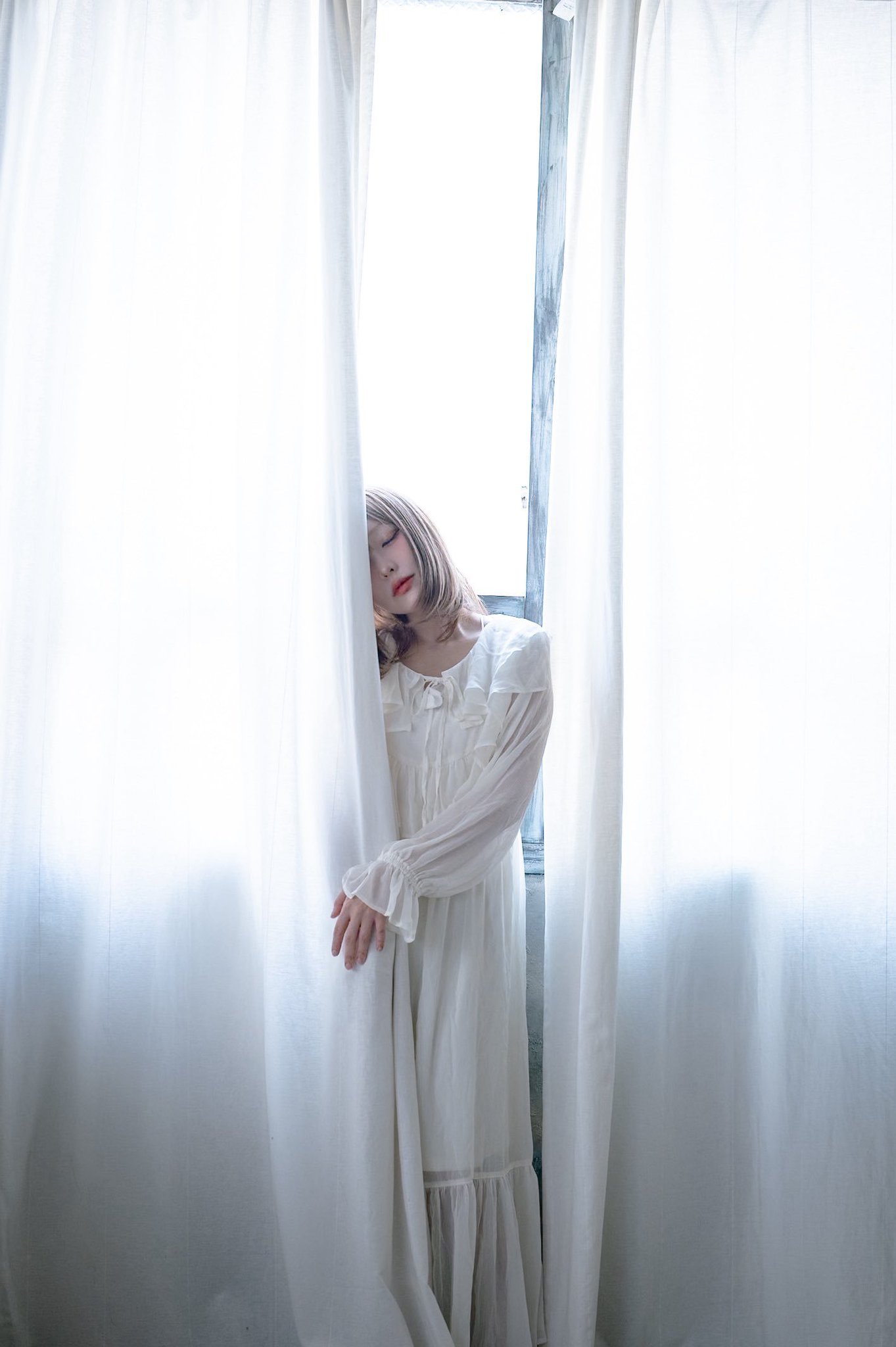アート作品[WHITE BURIAL 1] Gallery No.8 on X: 