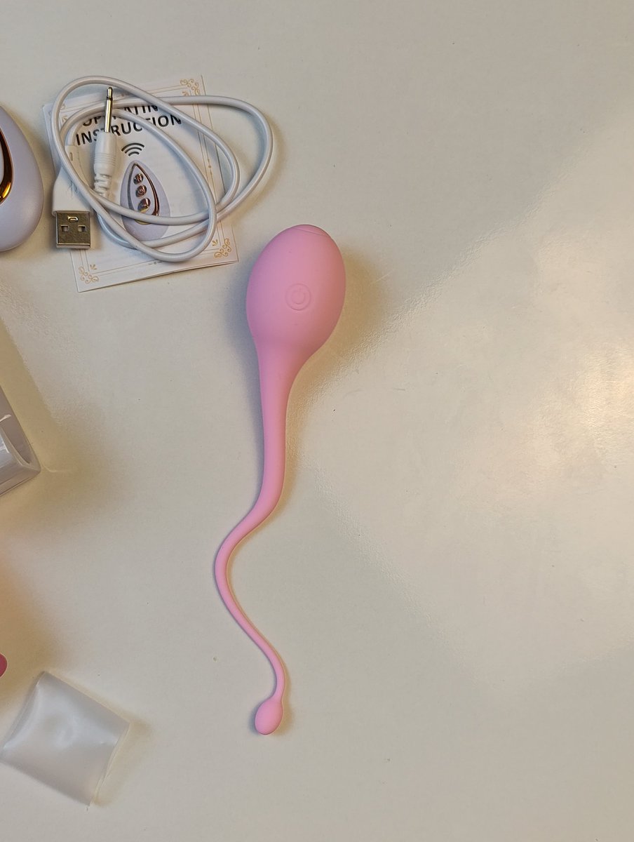 Mẫu tinh trùng dùng điều khiển bằng remote với 9 chế độ rung nhỏ gọn giá tốt nhất thị trường.