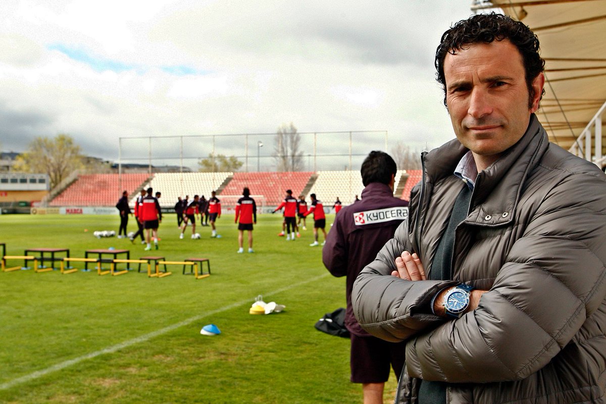 🥳 ¡Hoy cumple 55 años José Francisco Molina!

🧤 El guardameta valenciano defendió la portería atlética en 248 partidos oficiales entre 1995 y 2000, conquistando el mítico Doblete y el Trofeo Zamora en 1996.

🎂 ¡Muchas felicidades!