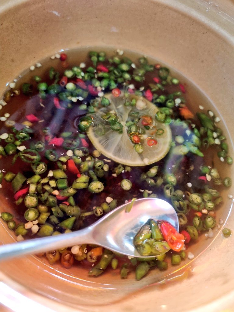 ข้าวผัด ต้องคู่กับ น้ำปลาพริก แล้วพริกต้องซอยถี่ๆๆแบบเลยนะ🤤