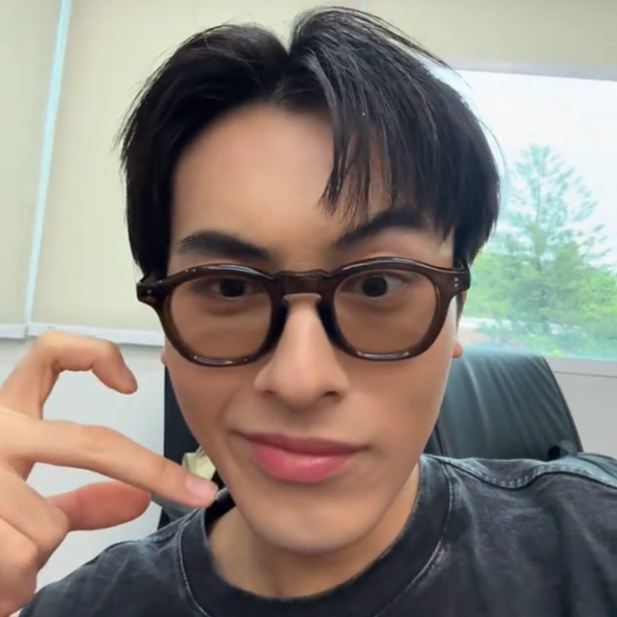 ดอกไม้ ✿ tweet media