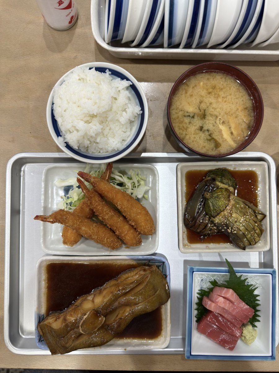 蜂X　ランチ　1/4 ∞ Studio Amazon.co.jp: ロータスウィングPINGU オーバルランチボックス