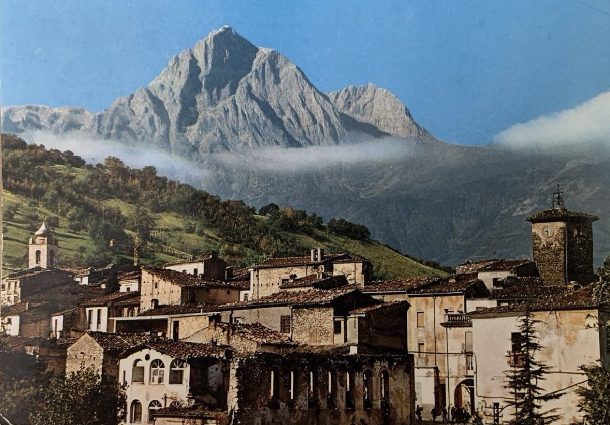 Buon giorno Abruzzo <a href="/YourAbruzzo/">Visit Abruzzo</a> @lifeinabruzzo <a href="/ilove_abruzzo/">ilove abruzzo</a> <a href="/FromAbruzzo/">FromAbruzzo</a> <a href="/bykemp/">Miles Kemp</a> #teramo #abruzzo