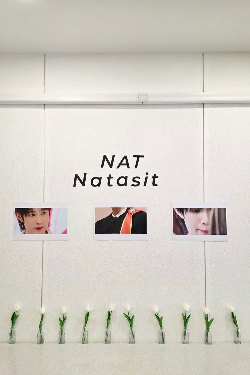 sculpt.j - rest (@sculpt_j) on Twitter photo 🎁 ㅡ NAT NATASIT 23rd Birthday Cafe & Gallery for <a href="/natasittttt/">Nat ;) น้องแจมแจม ft. น้องเหนือ</a>
𓐄 𝓦𝓲𝓷𝓰𝓼 & 𝓦𝓲𝓼𝓱𝓮𝓼 𓐄
day 1 ; วันนี้คาเฟ่เปิดแล้วนะคะ 🤍
#natasitt
#wingsandwishesNATASITday
#Nat23rdBDProject 🎁 ㅡ NAT NATASIT 23rd Birthday Cafe & Gallery for <a href="/natasittttt/">Nat ;) น้องแจมแจม ft. น้องเหนือ</a>
𓐄 𝓦𝓲𝓷𝓰𝓼 & 𝓦𝓲𝓼𝓱𝓮𝓼 𓐄
day 1 ; วันนี้คาเฟ่เปิดแล้วนะคะ 🤍
#natasitt
#wingsandwishesNATASITday
#Nat23rdBDProject