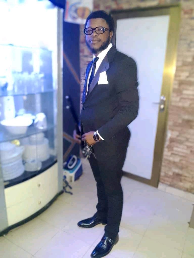 Me. Nico MAYENGELE tweet media