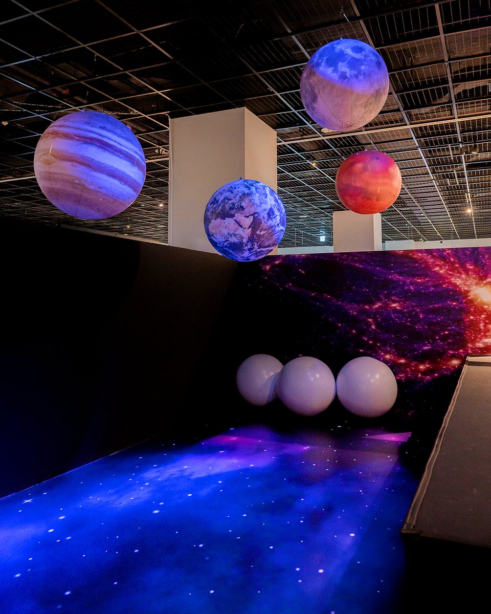 보이지 않는 우주 🪐국립대구과학관 특별기획전 호기심 가득 아이들과 함께 🌌우주의 신비를 살펴볼 수 있는 전시 밤하늘을 올려다보면  들려오는 수많은 별들의 이야기에 귀 기울여보아요💫💛 📍국립대구과학관 특별기획전(~11/30) 대구 달성군 유가읍 테크노대로6길  20 ..., image size:960x1200