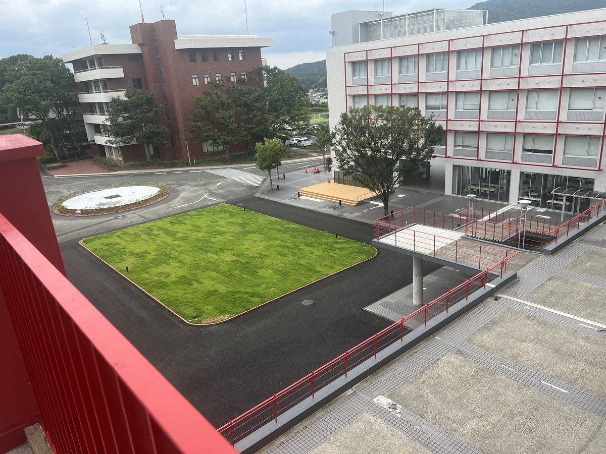 昨晩のミューザ川崎ありがとうございました！リーフレットが足りなくなってしまいました💦すみません
朝イチに✈️飛行機に乗って出勤しておりますが今晩は出雲市駅に向かいます。しばらく旅続きなので健康第一。
#福岡国際音楽大学