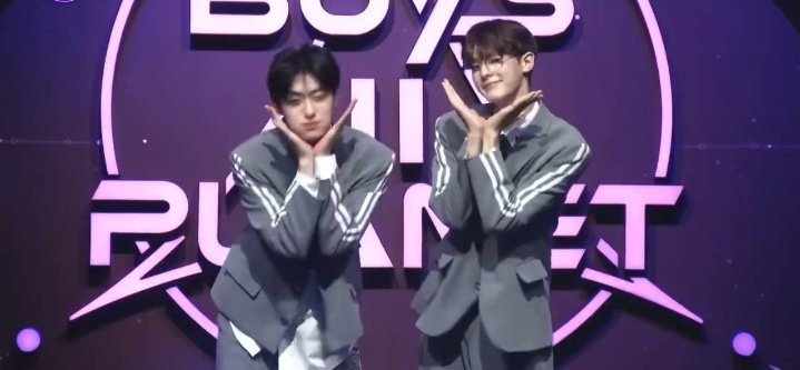 dailyshyeon's tweet image. my 07z ♡