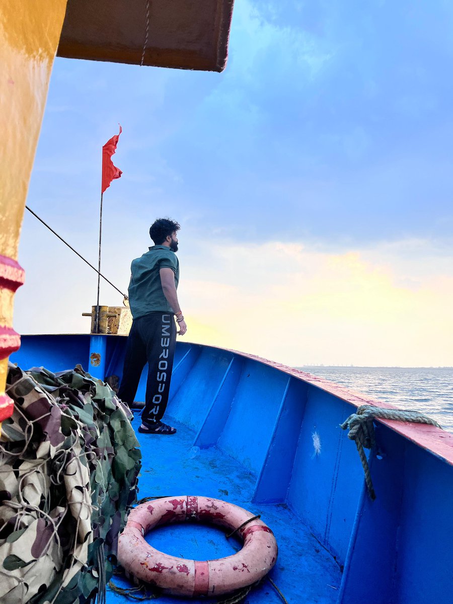 vamsikaka's tweet image. #Satyadev from the sets of #ArabiaKadali 

@ActorSatyaDev