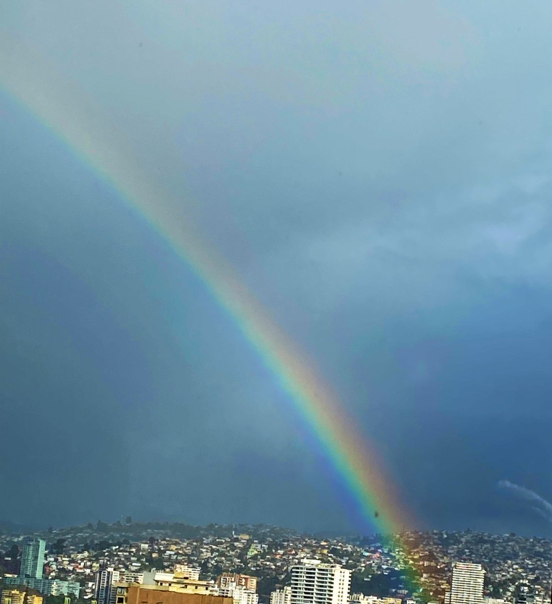 Hermoso arco iris en #VinadelMar hacia Chorrillos!
🌈🌈🌈✨🌈🌈🌈