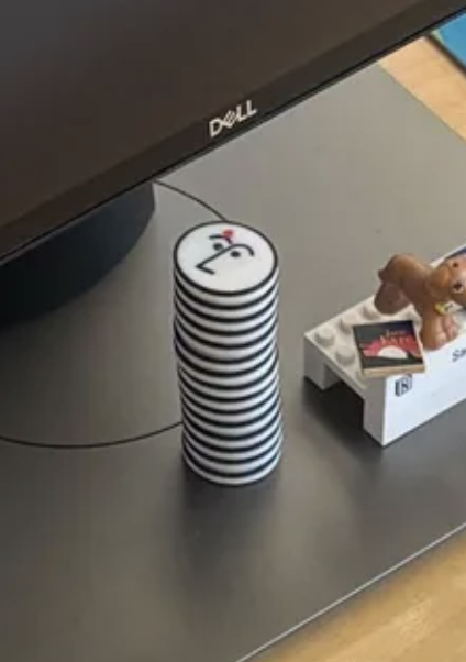 I am so curious <a href="/NotionHQ/">Notion</a> - what are these?

Thank you for writing all of this wired.com/story/why-did-… <a href="/LaurenGoode/">Lauren Goode</a> - great read.