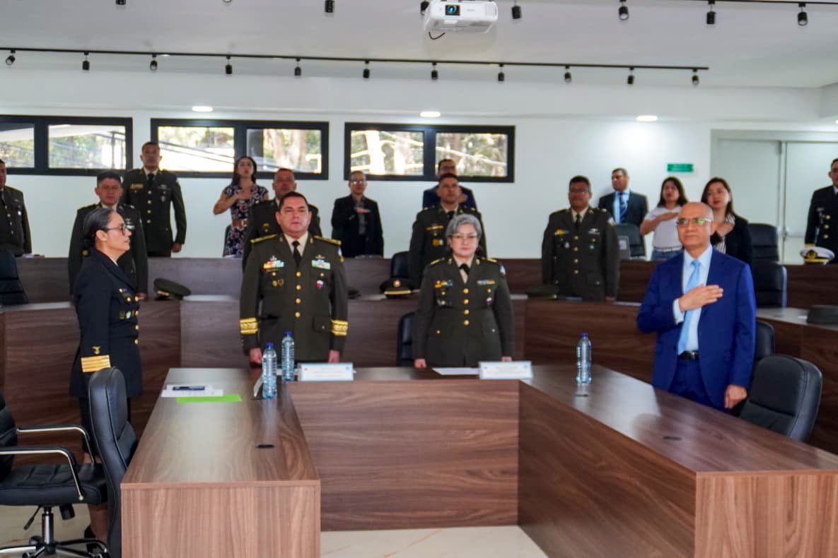 En la Escuela de Derechos Humanos y Derecho Internacional Humanitario del Ejército de Guatemala se inauguró el Curso Básico Interinstitucional de Derechos Humanos y Derecho Internacional Humanitario, con enfoque en los Derechos de la Mujer.

Un espacio formativo que refuerza el