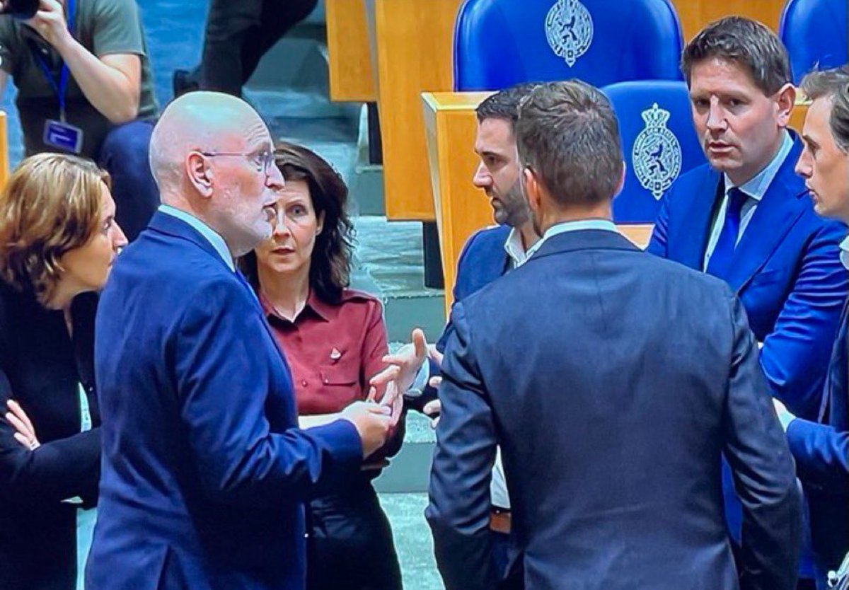 FDF_Nederland's tweet image. De saboteurs van ons land bij elkaar!! 
#StemZeWeg met de Verkiezingen!!