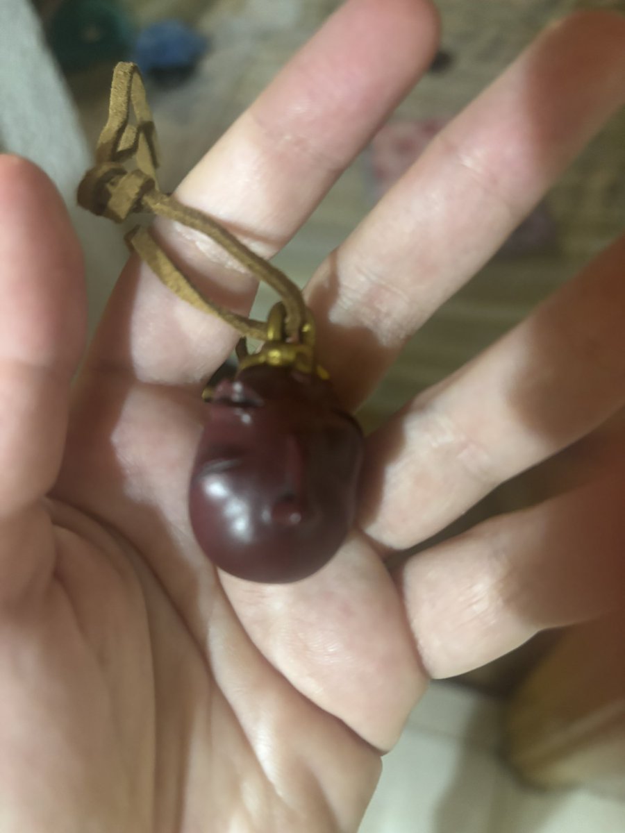 K96R18's tweet image. finally found it 😈✨✨ behelit I got it two years ago at a fair 😭 I love this anime and manga when I found it I bought it immediately I have the whole manga collection. #Berserk #anime #mamga #behelit