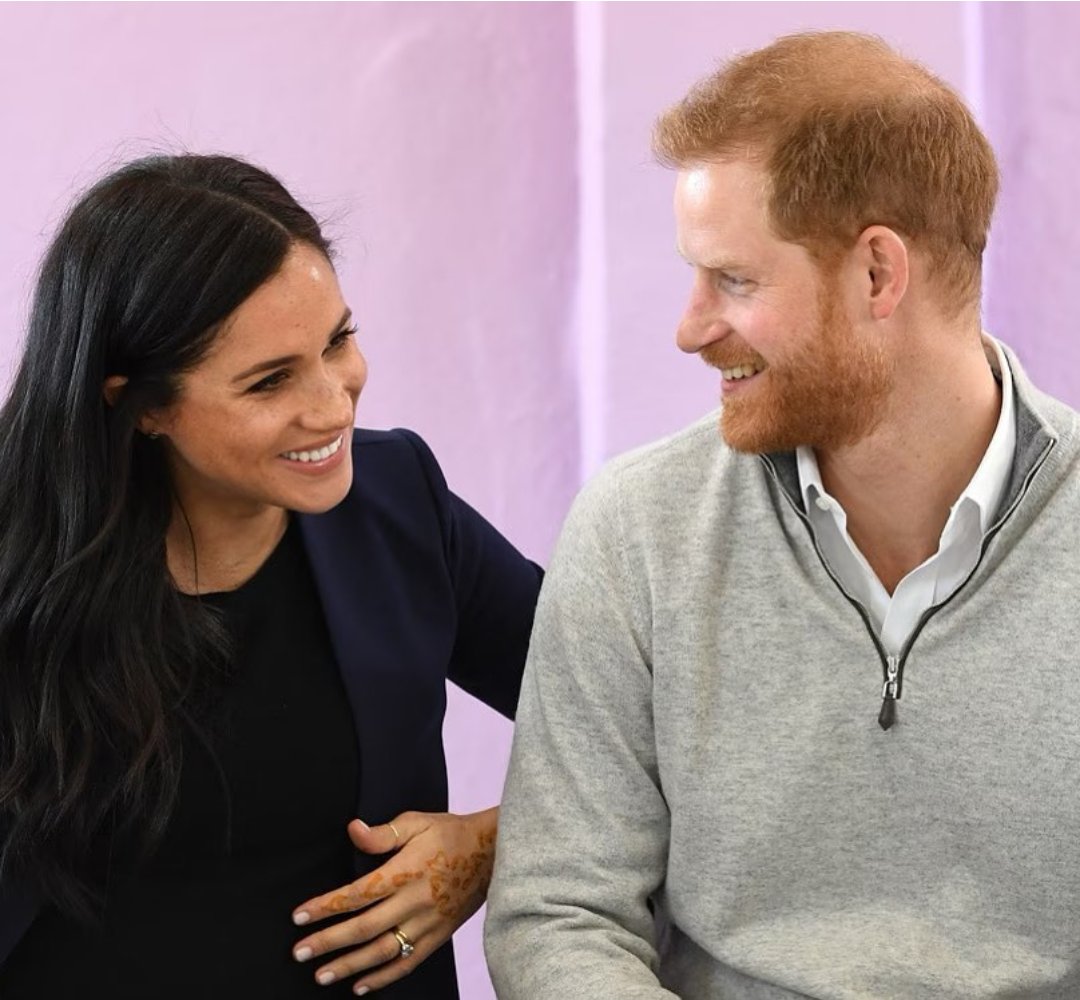 MommaT2309's tweet photo. Meghan is one very,very lucky lady they are looking for a new James Bond he's perfect 🥰
#GingerFox
#PrinceHarry
#HarryandMeghan https://t.co/yhOkjGR2Di