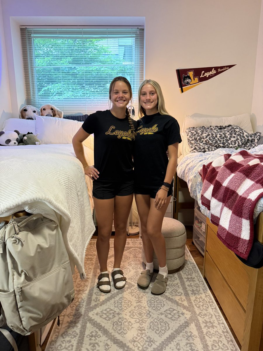 Loyola Softball tweet media