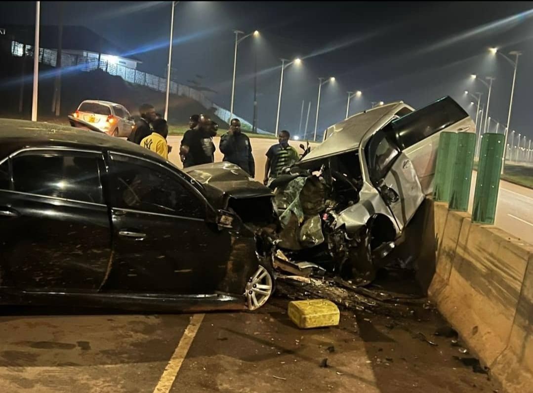 For a dual carriage, it's hard to explain some of the things that happen on this road 😕