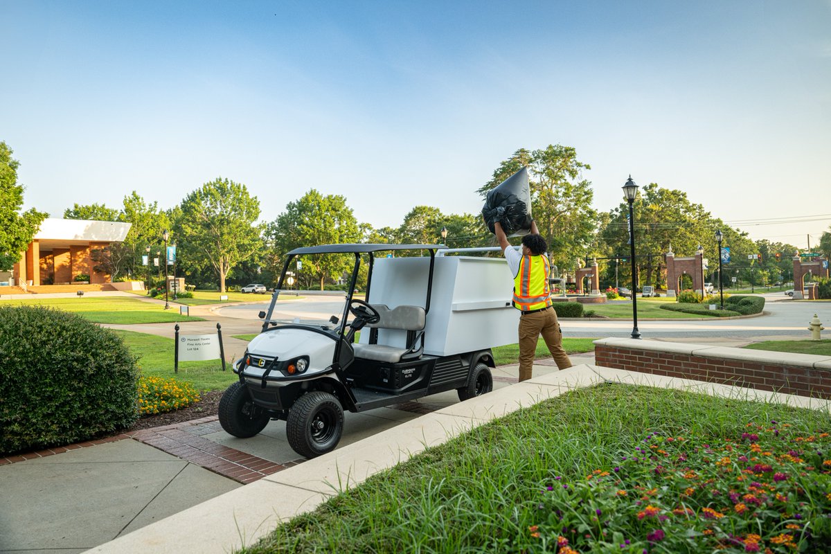 Smart cleanup, campus-wide. 🏫♻️

This custom Cushman Refuse Box helps university crews handle trash collection with ease.

#Cushman #NeverBeOutworked