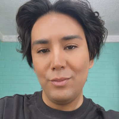ParisYair's tweet photo. #NuevaFotoDePerfil https://t.co/N0vnTNymG6