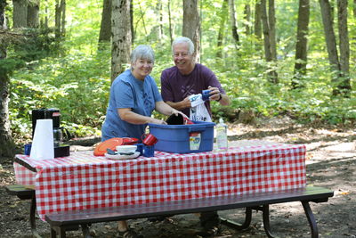 How to wash dishes on your campsite: 
🍽️ Fill a bin with water 
💧 Boil water using your stove 
🥛 Wash dishes in bin and set out to dry 
🚽 Dispose of dish water down the vault toilet or at the trailer sanitation station ontarioparks.com/parksblog/wash…