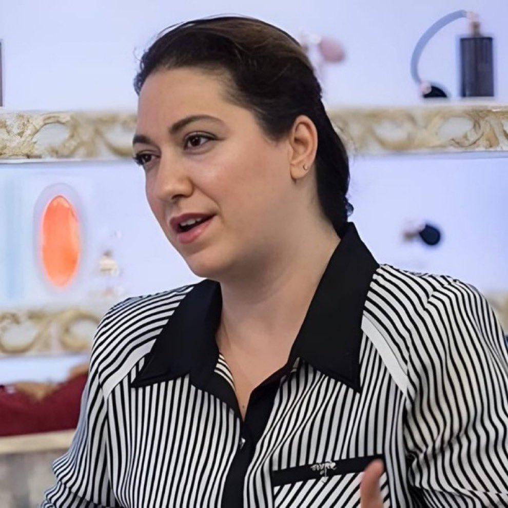 🗣️II. Abdülhamit’in torunu Nurhan Sultan Osmanoğlu:

“Hiç kimse, Türk devletinden büyük değildir.”