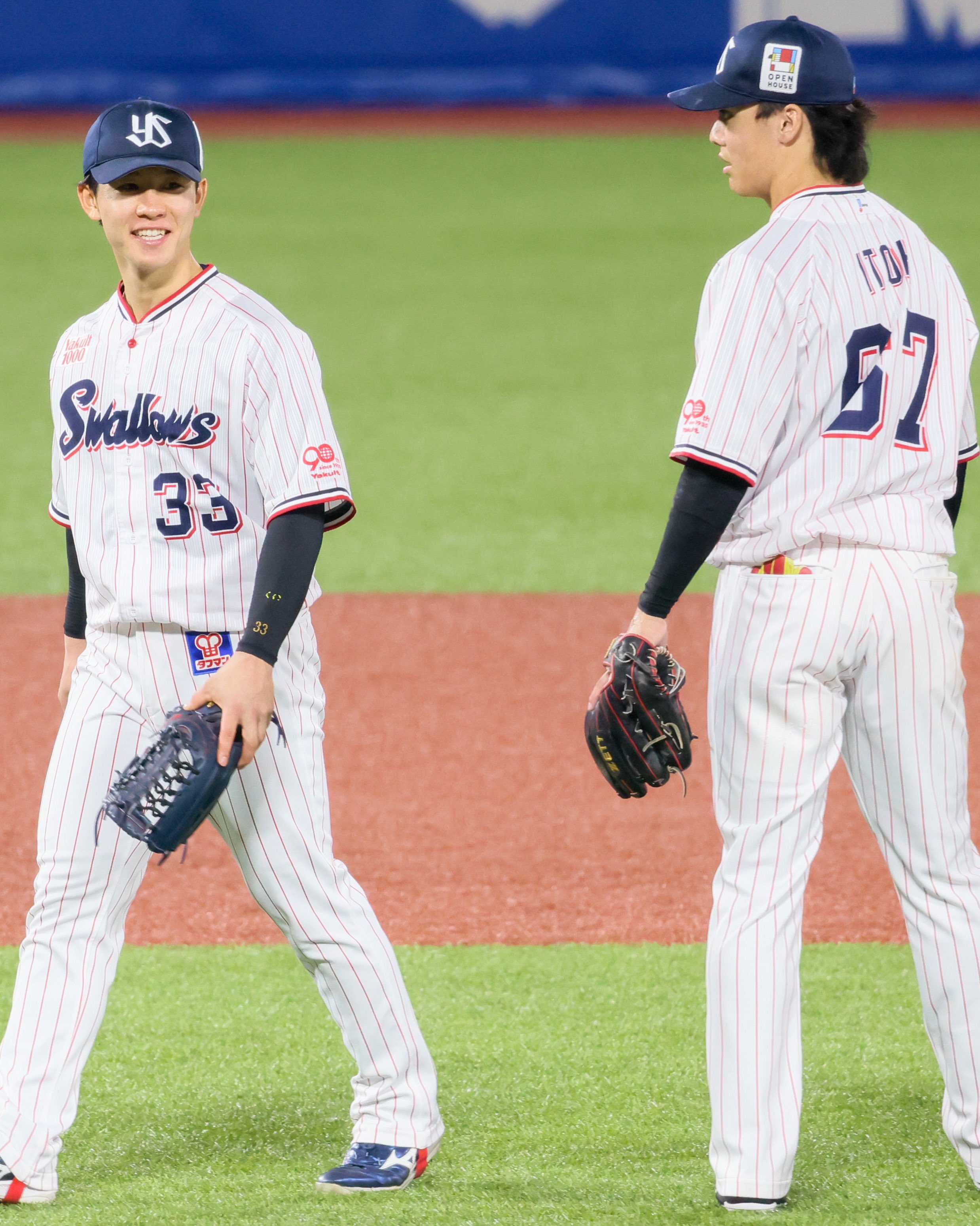 内山壮真選手まとめ売り３点★ ヤクルト・内山壮真、完封リレー好リード＆バットで貴重な追加点